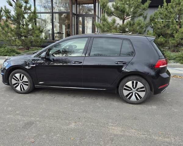 Чорний Фольксваген e-Golf, об'ємом двигуна 0 л та пробігом 121 тис. км за 13900 $, фото 2 на Automoto.ua