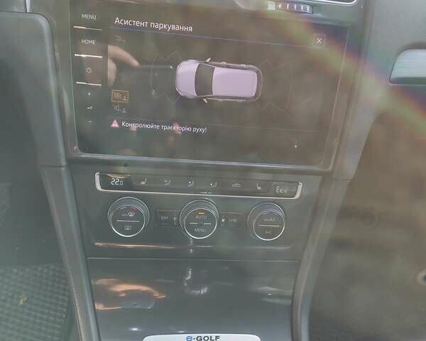 Черный Фольксваген e-Golf, объемом двигателя 0 л и пробегом 133 тыс. км за 14900 $, фото 44 на Automoto.ua