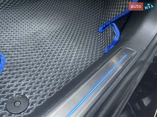 Черный Фольксваген e-Golf, объемом двигателя 0 л и пробегом 99 тыс. км за 13700 $, фото 62 на Automoto.ua