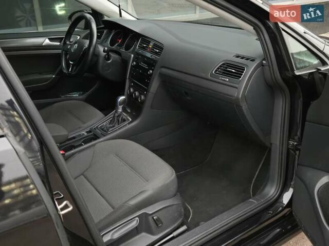 Черный Фольксваген e-Golf, объемом двигателя 0 л и пробегом 72 тыс. км за 12900 $, фото 9 на Automoto.ua