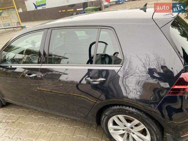 Черный Фольксваген e-Golf, объемом двигателя 0 л и пробегом 62 тыс. км за 16777 $, фото 7 на Automoto.ua