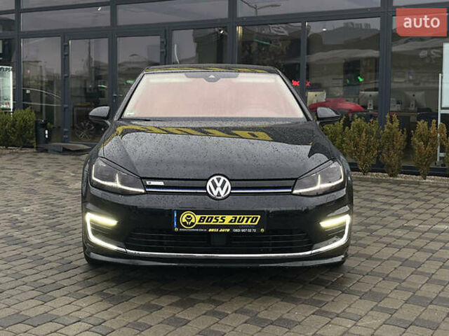 Черный Фольксваген e-Golf, объемом двигателя 0 л и пробегом 70 тыс. км за 16999 $, фото 1 на Automoto.ua
