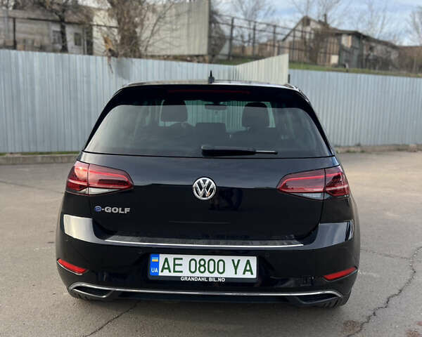 Чорний Фольксваген e-Golf, об'ємом двигуна 0 л та пробігом 36 тис. км за 21400 $, фото 4 на Automoto.ua