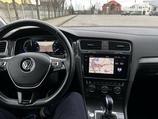 Черный Фольксваген e-Golf, объемом двигателя 0 л и пробегом 45 тыс. км за 17450 $, фото 10 на Automoto.ua