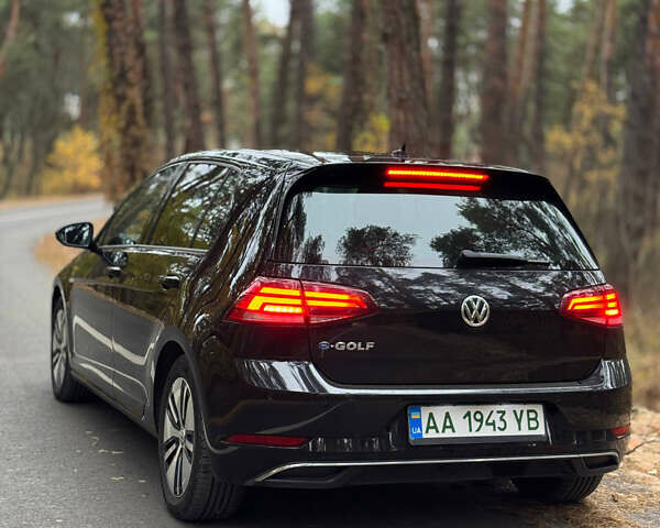 Черный Фольксваген e-Golf, объемом двигателя 0 л и пробегом 125 тыс. км за 15250 $, фото 3 на Automoto.ua