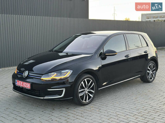 Черный Фольксваген e-Golf, объемом двигателя 0 л и пробегом 120 тыс. км за 14600 $, фото 4 на Automoto.ua