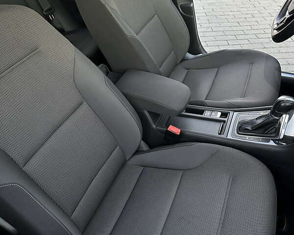 Черный Фольксваген e-Golf, объемом двигателя 0 л и пробегом 120 тыс. км за 14600 $, фото 15 на Automoto.ua