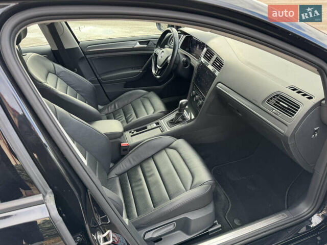 Черный Фольксваген e-Golf, объемом двигателя 0 л и пробегом 86 тыс. км за 14000 $, фото 39 на Automoto.ua