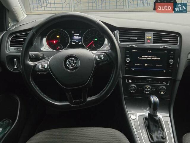 Черный Фольксваген e-Golf, объемом двигателя 0 л и пробегом 72 тыс. км за 12900 $, фото 20 на Automoto.ua