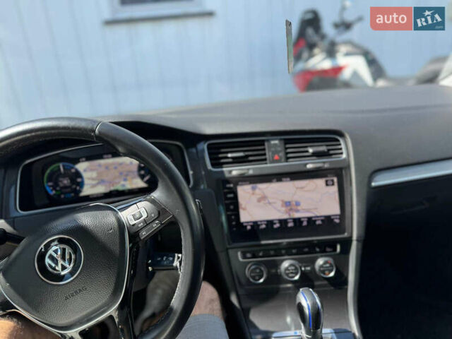 Черный Фольксваген e-Golf, объемом двигателя 0 л и пробегом 135 тыс. км за 12600 $, фото 7 на Automoto.ua