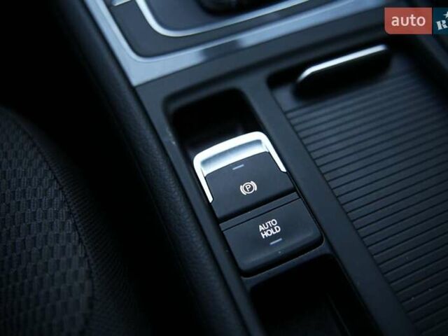 Черный Фольксваген e-Golf, объемом двигателя 0 л и пробегом 163 тыс. км за 11800 $, фото 18 на Automoto.ua