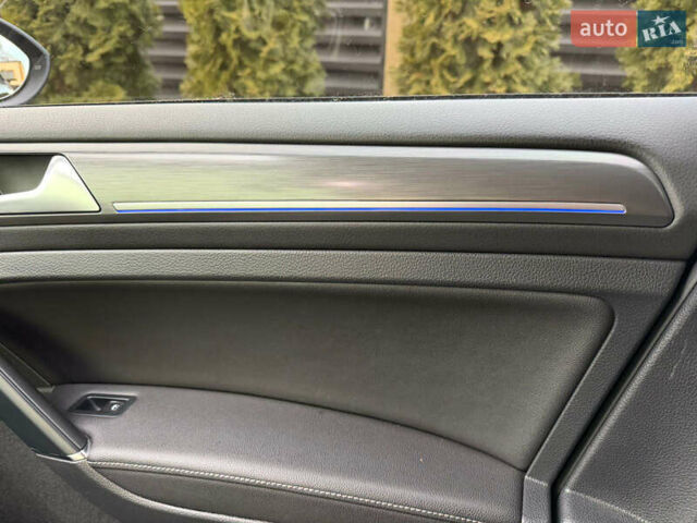 Черный Фольксваген e-Golf, объемом двигателя 0 л и пробегом 79 тыс. км за 15500 $, фото 24 на Automoto.ua
