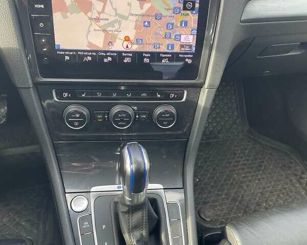 Черный Фольксваген e-Golf, объемом двигателя 0 л и пробегом 144 тыс. км за 13000 $, фото 16 на Automoto.ua