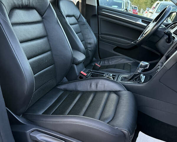 Чорний Фольксваген e-Golf, об'ємом двигуна 0 л та пробігом 125 тис. км за 14950 $, фото 31 на Automoto.ua