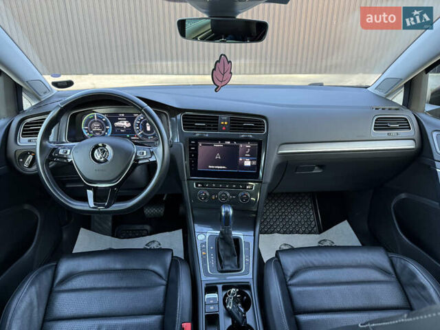 Чорний Фольксваген e-Golf, об'ємом двигуна 0 л та пробігом 125 тис. км за 14950 $, фото 4 на Automoto.ua