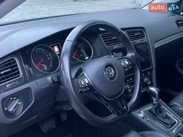 Черный Фольксваген e-Golf, объемом двигателя 0 л и пробегом 128 тыс. км за 12690 $, фото 23 на Automoto.ua