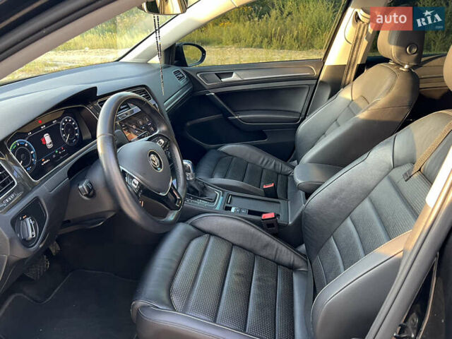 Черный Фольксваген e-Golf, объемом двигателя 0 л и пробегом 107 тыс. км за 16000 $, фото 2 на Automoto.ua