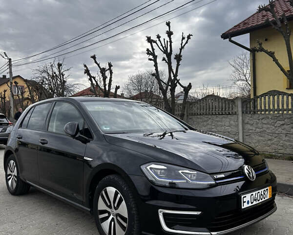 Черный Фольксваген e-Golf, объемом двигателя 0 л и пробегом 45 тыс. км за 17450 $, фото 2 на Automoto.ua