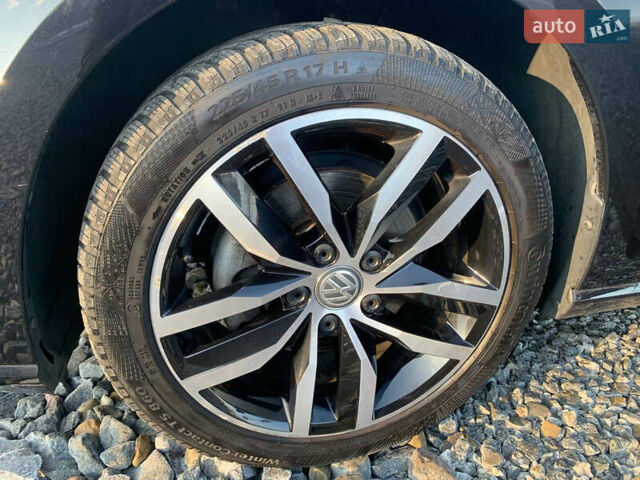 Черный Фольксваген e-Golf, объемом двигателя 0 л и пробегом 99 тыс. км за 13700 $, фото 82 на Automoto.ua