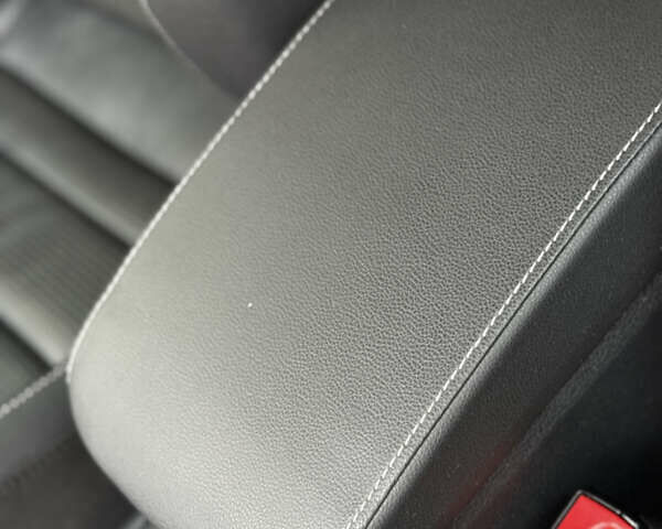 Черный Фольксваген e-Golf, объемом двигателя 0 л и пробегом 127 тыс. км за 14150 $, фото 37 на Automoto.ua