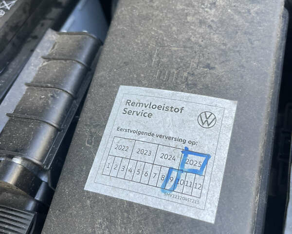 Черный Фольксваген e-Golf, объемом двигателя 0 л и пробегом 99 тыс. км за 13700 $, фото 34 на Automoto.ua