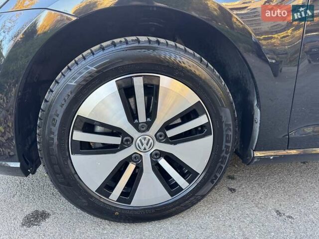 Чорний Фольксваген e-Golf, об'ємом двигуна 0 л та пробігом 119 тис. км за 13200 $, фото 11 на Automoto.ua
