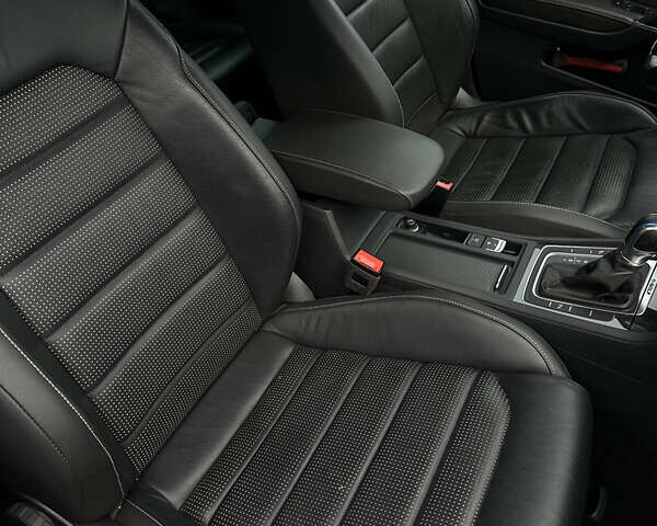 Черный Фольксваген e-Golf, объемом двигателя 0 л и пробегом 91 тыс. км за 15000 $, фото 18 на Automoto.ua