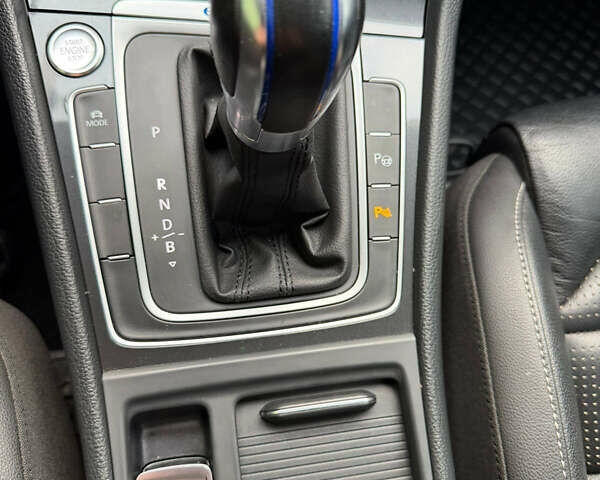 Черный Фольксваген e-Golf, объемом двигателя 0 л и пробегом 79 тыс. км за 15500 $, фото 23 на Automoto.ua