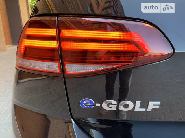 Черный Фольксваген e-Golf, объемом двигателя 0 л и пробегом 55 тыс. км за 16100 $, фото 6 на Automoto.ua