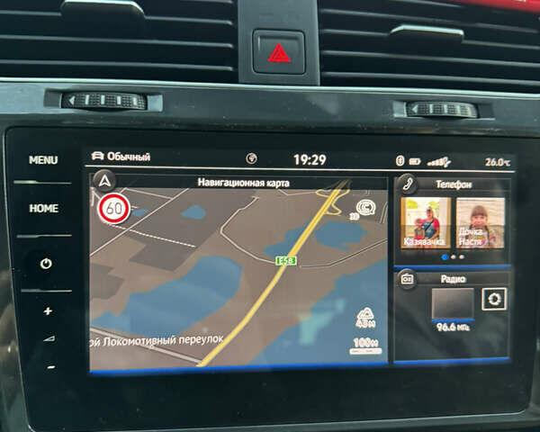 Черный Фольксваген e-Golf, объемом двигателя 0 л и пробегом 99 тыс. км за 13700 $, фото 4 на Automoto.ua