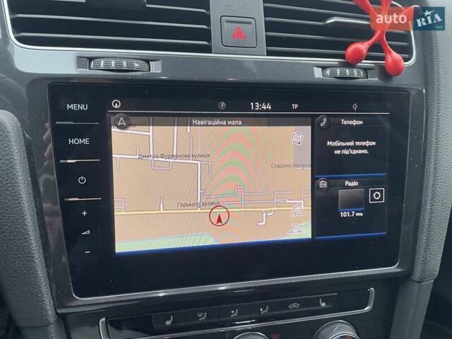 Чорний Фольксваген e-Golf, об'ємом двигуна 0 л та пробігом 105 тис. км за 13699 $, фото 11 на Automoto.ua