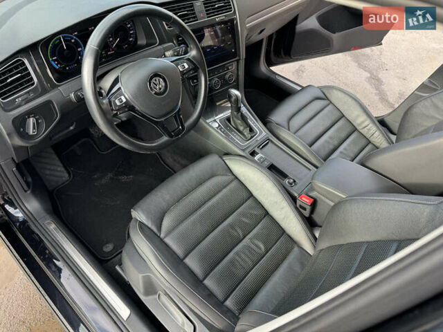 Черный Фольксваген e-Golf, объемом двигателя 0 л и пробегом 86 тыс. км за 14000 $, фото 28 на Automoto.ua