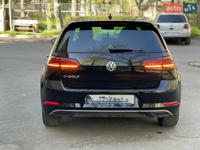 Черный Фольксваген e-Golf, объемом двигателя 0 л и пробегом 99 тыс. км за 13700 $, фото 47 на Automoto.ua