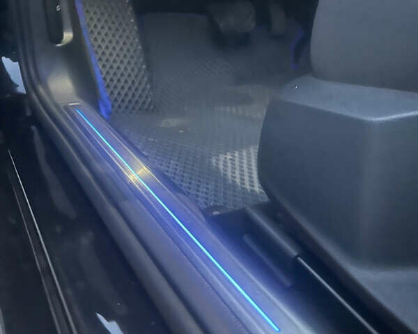 Черный Фольксваген e-Golf, объемом двигателя 0 л и пробегом 99 тыс. км за 13700 $, фото 30 на Automoto.ua