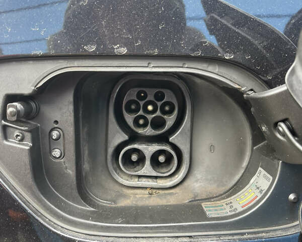 Черный Фольксваген e-Golf, объемом двигателя 0 л и пробегом 99 тыс. км за 13700 $, фото 77 на Automoto.ua