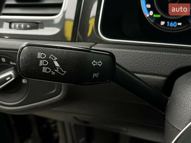 Черный Фольксваген e-Golf, объемом двигателя 0 л и пробегом 70 тыс. км за 16999 $, фото 14 на Automoto.ua