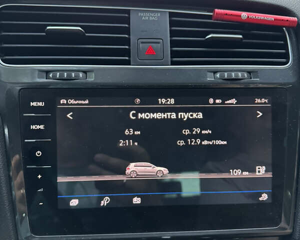 Черный Фольксваген e-Golf, объемом двигателя 0 л и пробегом 99 тыс. км за 13700 $, фото 7 на Automoto.ua