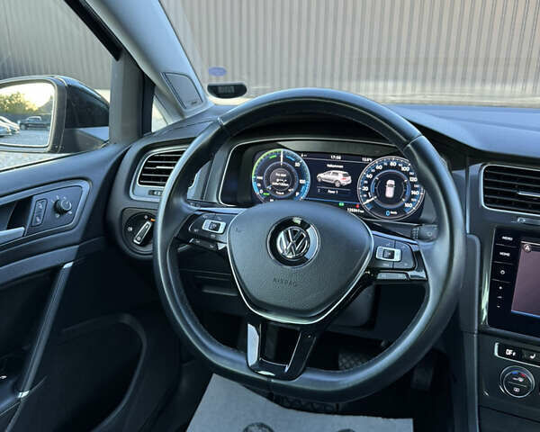 Чорний Фольксваген e-Golf, об'ємом двигуна 0 л та пробігом 125 тис. км за 14950 $, фото 24 на Automoto.ua