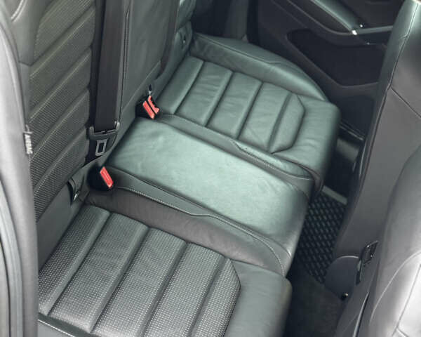 Черный Фольксваген e-Golf, объемом двигателя 0 л и пробегом 127 тыс. км за 14150 $, фото 41 на Automoto.ua