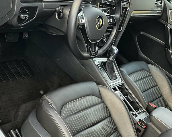 Черный Фольксваген e-Golf, объемом двигателя 0 л и пробегом 85 тыс. км за 13999 $, фото 31 на Automoto.ua