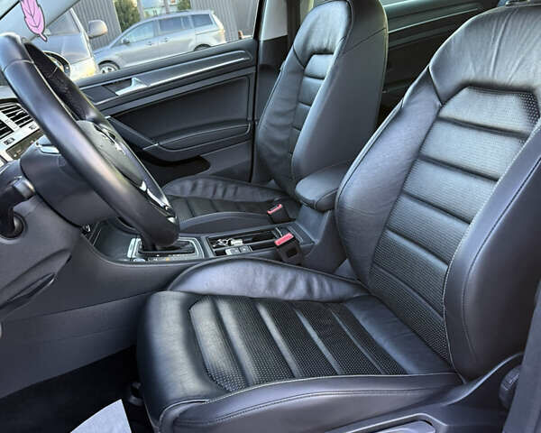 Чорний Фольксваген e-Golf, об'ємом двигуна 0 л та пробігом 125 тис. км за 14950 $, фото 39 на Automoto.ua