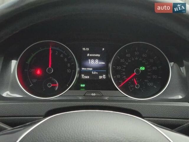 Черный Фольксваген e-Golf, объемом двигателя 0 л и пробегом 72 тыс. км за 12900 $, фото 22 на Automoto.ua
