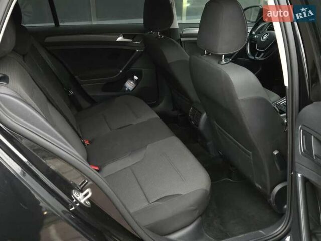 Черный Фольксваген e-Golf, объемом двигателя 0 л и пробегом 72 тыс. км за 12900 $, фото 13 на Automoto.ua
