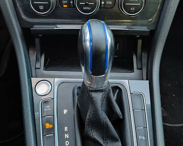 Чорний Фольксваген e-Golf, об'ємом двигуна 0 л та пробігом 180 тис. км за 14400 $, фото 9 на Automoto.ua