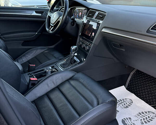 Чорний Фольксваген e-Golf, об'ємом двигуна 0 л та пробігом 125 тис. км за 14950 $, фото 30 на Automoto.ua