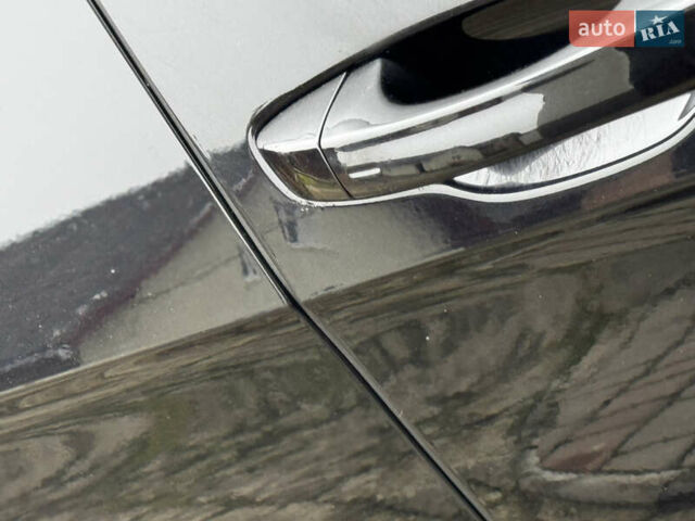 Черный Фольксваген e-Golf, объемом двигателя 0 л и пробегом 127 тыс. км за 14150 $, фото 12 на Automoto.ua