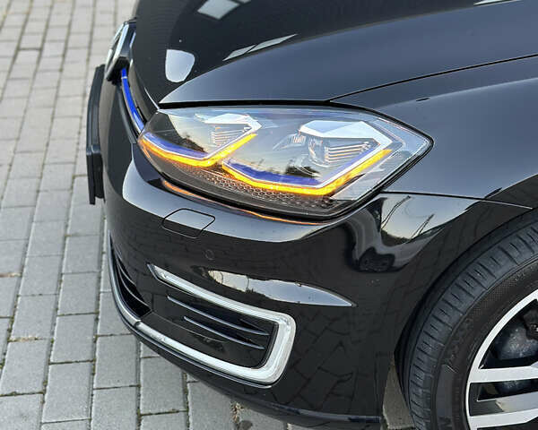 Черный Фольксваген e-Golf, объемом двигателя 0 л и пробегом 120 тыс. км за 14600 $, фото 1 на Automoto.ua