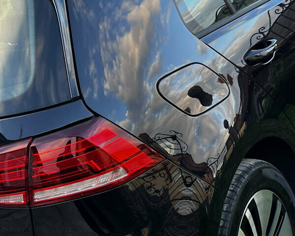 Черный Фольксваген e-Golf, объемом двигателя 0 л и пробегом 85 тыс. км за 13999 $, фото 24 на Automoto.ua
