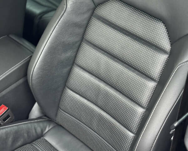 Черный Фольксваген e-Golf, объемом двигателя 0 л и пробегом 127 тыс. км за 14150 $, фото 32 на Automoto.ua