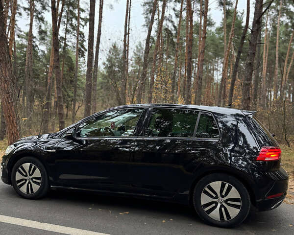 Черный Фольксваген e-Golf, объемом двигателя 0 л и пробегом 125 тыс. км за 15250 $, фото 5 на Automoto.ua